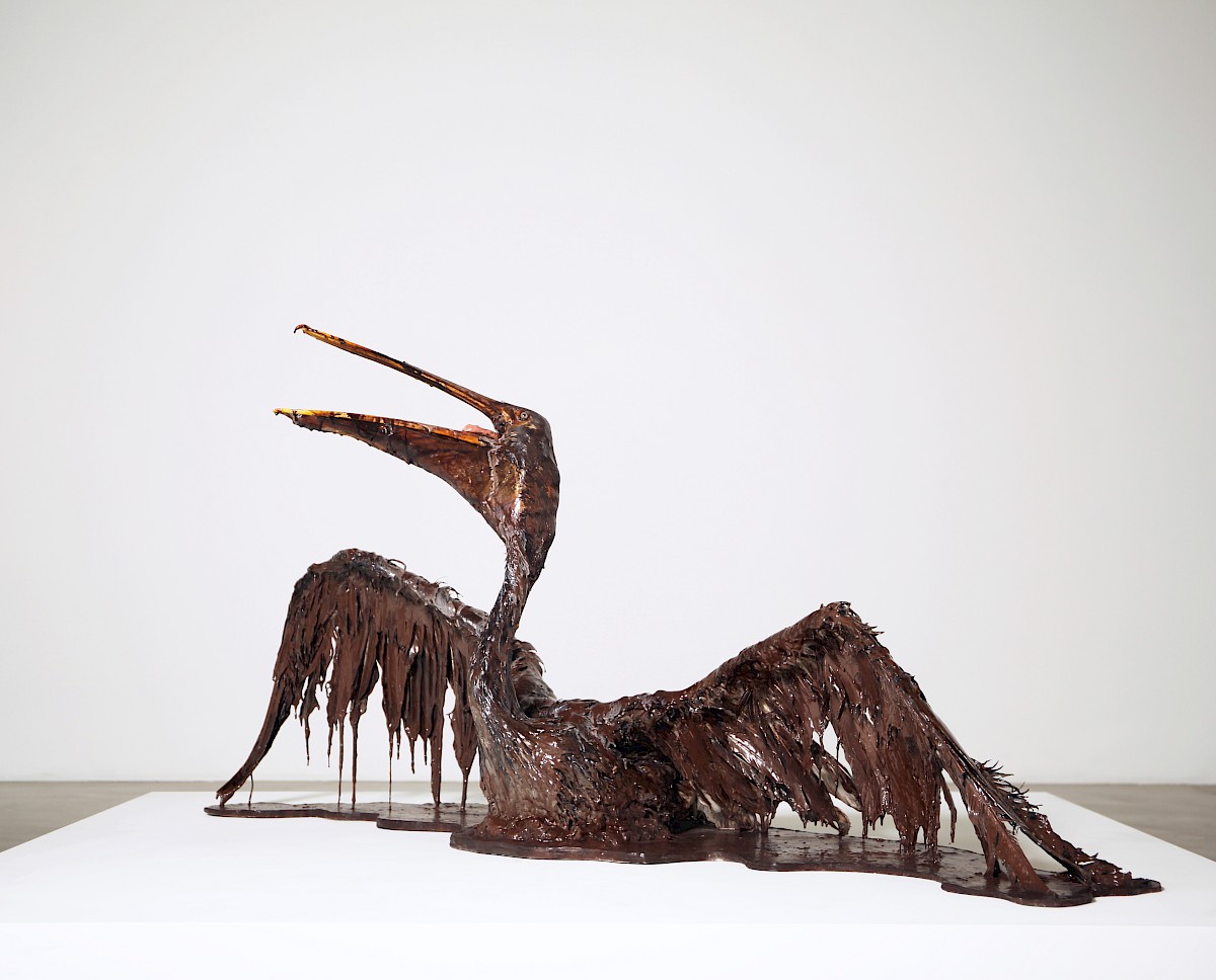Image – Deepwater Horizon, 2021 / Taxidermy pelican in epoxy / 180 x 85 x 80 cm / Unique piece